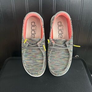 Girl’s Hey Dude’s